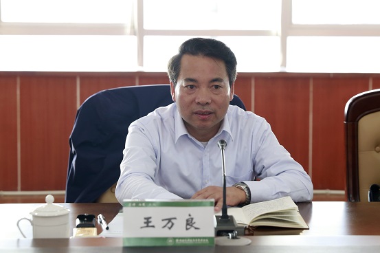 邓宪亮副校长首先代表学校对于王万良书记一行的到来表示热烈欢迎,他